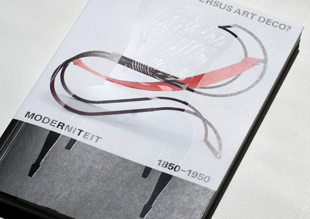 Art Nouvaeu Versus Art Deco?
